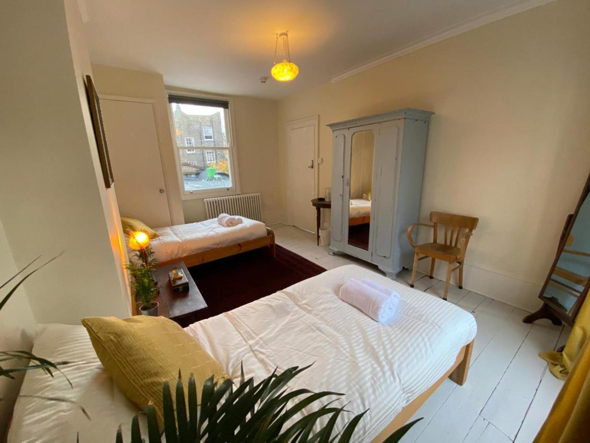 Camden Town Accomodation Londra Esterno foto